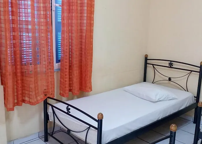 San Remo Hostel